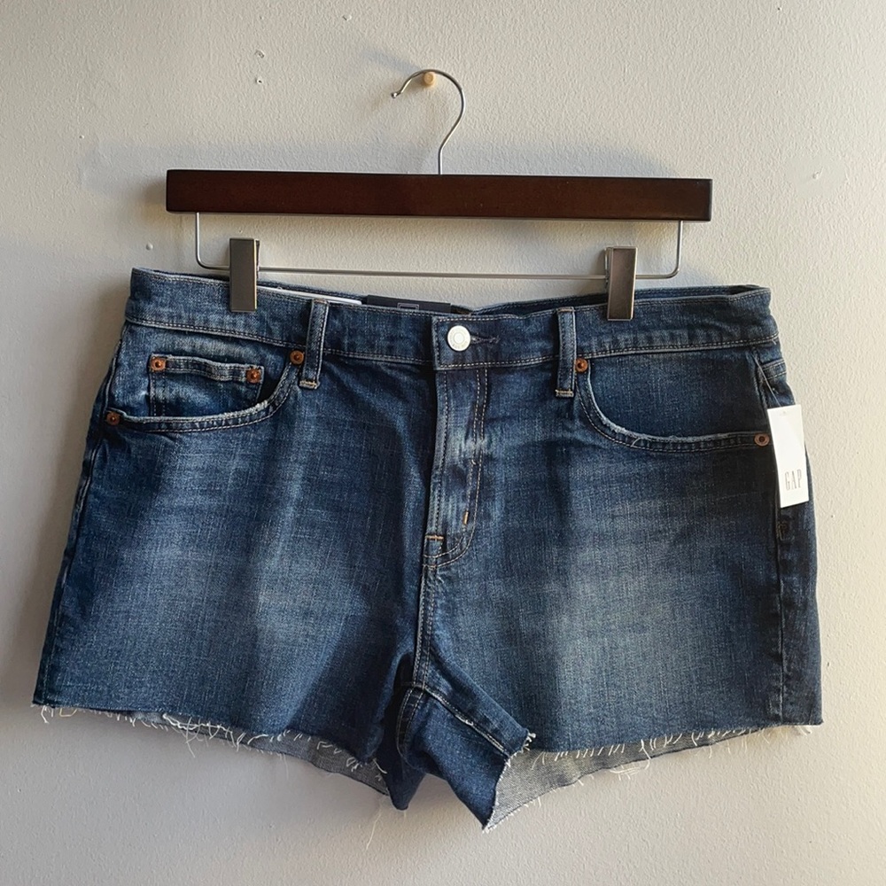Gap Jean Cutoffs Size 30/10 Mid Rise Low Stretch New With Tags .